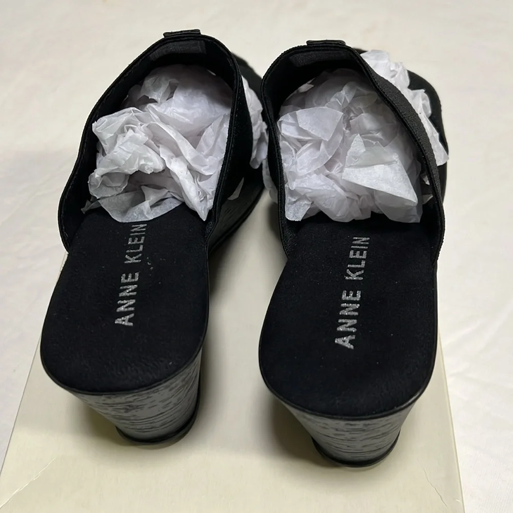 ANNE KLEIN Women's Harmoni Wedge Sandals Size 10